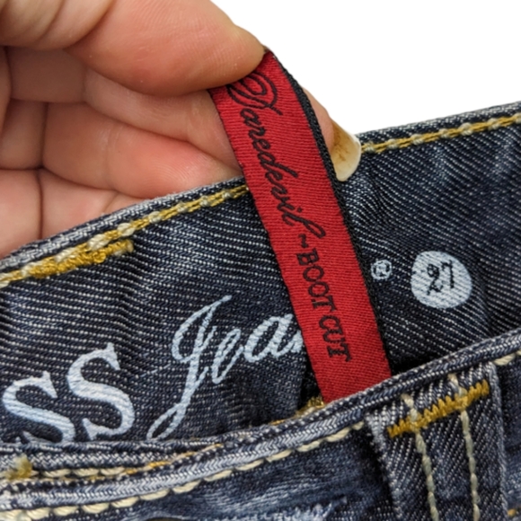 Guess Women’s Daredevil Bootcut Distressed Jeans Size 27 👖🔥 - Picture 5 of 16